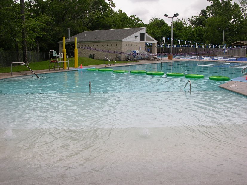 Dad's Club 50 meter olympic pool and childrens pool 1006 Voss Road (5)